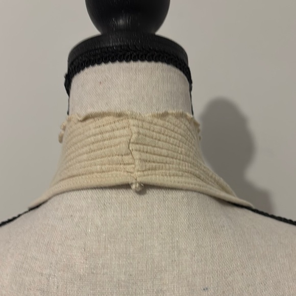 Cream Ribbed Halter Top - Picture 4 of 6